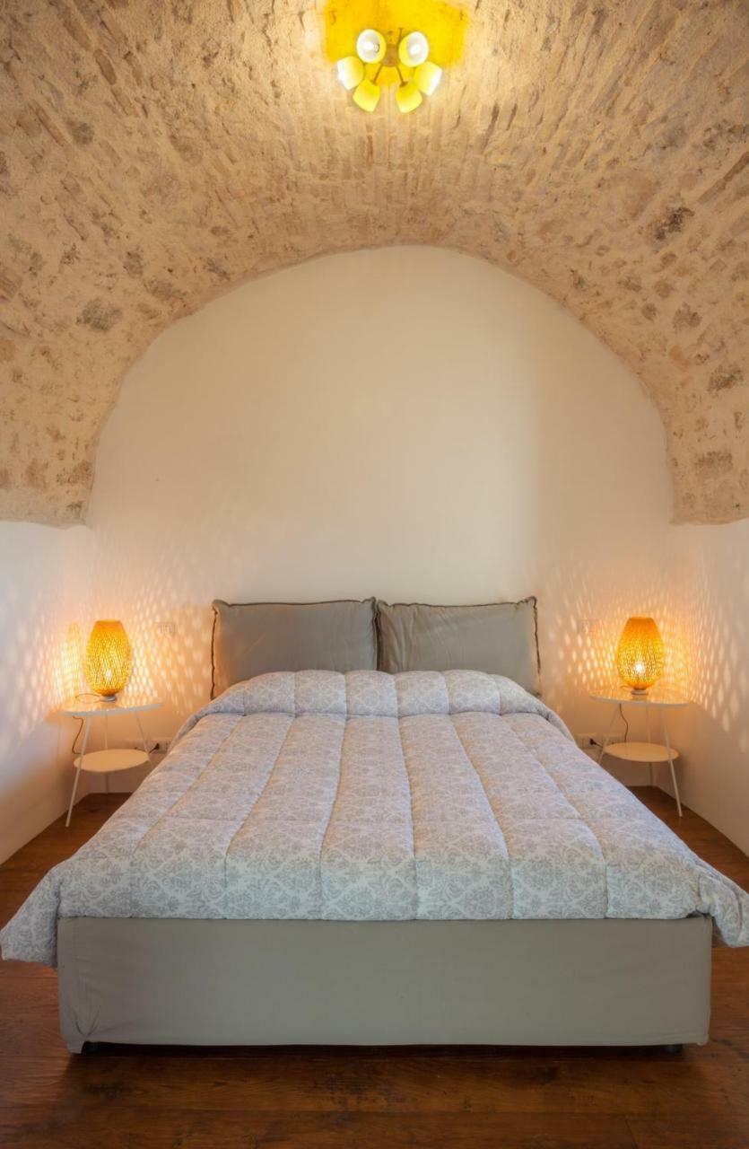 克利通诺河畔坎佩洛Il Castello Di Campello公寓式酒店 外观 照片